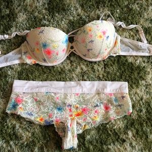 Victoria Secret Matching Bra & Panties